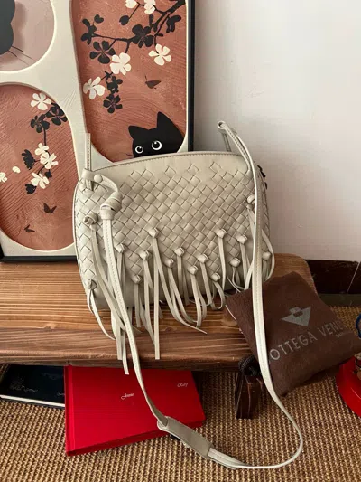 Bottega Veneta Women Pre-loved Bag Very Good Condition In Neutral