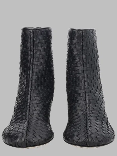 Bottega Veneta Women's Sleek Leather Boots In Black