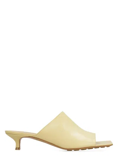 BOTTEGA VENETA WOMEN'S STRETCH LEATHER MULES