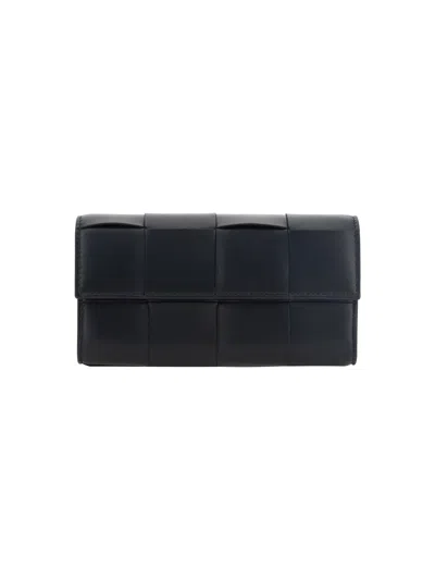 Bottega Veneta Zipped Wallet In Black