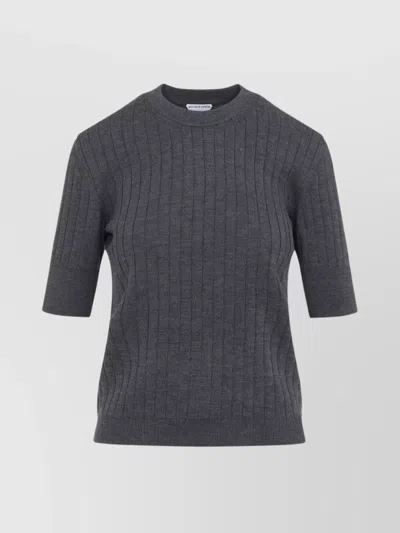 Bottega Veneta Women Ribbed Knit Cropped Top In Gray