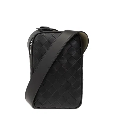 Bottega Veneta Woven Detail Shoulder Bag In Black