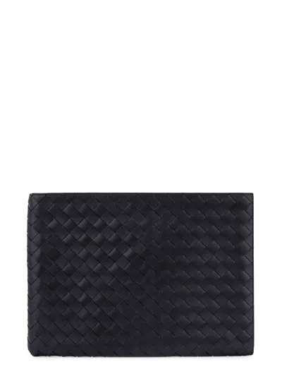 Bottega Veneta Woven Leather Pochette In Black