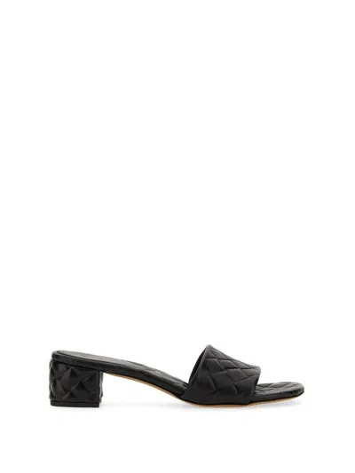 BOTTEGA VENETA BOTTEGA VENETA WOVEN PATTERN AMY MULE SHOES