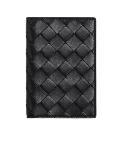 Bottega Veneta Woven Pattern Card Bag In Black