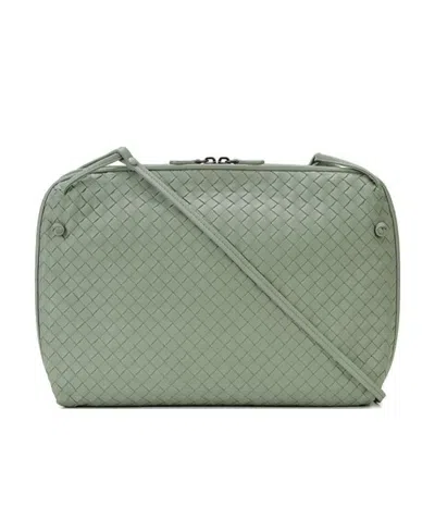 Bottega Veneta Woven Pattern Shoulder Bag In Green