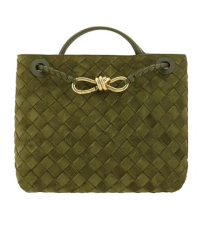 Bottega Veneta Woven Pattern Shoulder Bag In Green