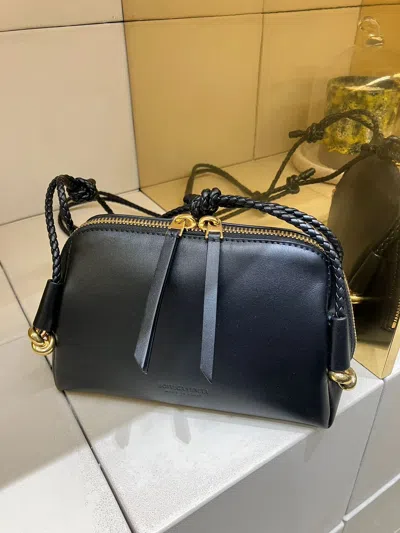 Bottega Veneta Woven Shoulder Strap Shoulder Bag In Black