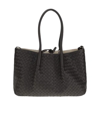 Bottega Veneta Woven-design Shoulder Bag In Black
