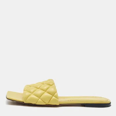 Pre-owned Bottega Veneta Yellow Quilted Leather Lido Flat Sandals Size 40