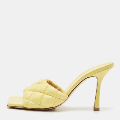 Pre-owned Bottega Veneta Yellow Quilted Leather Lido Slide Sandals Size 38