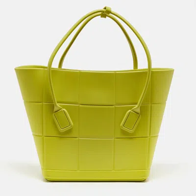 Pre-owned Bottega Veneta Yellow Rubber Large Arco Tote