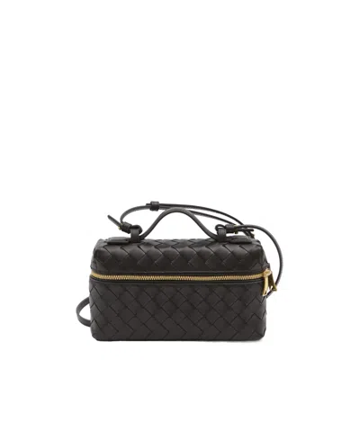 Bottega Veneta Zipper Cosmetic Bag In Black