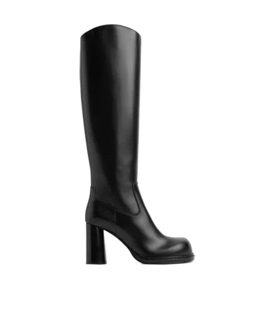 Bottega Veneta Zippered Boots In Black