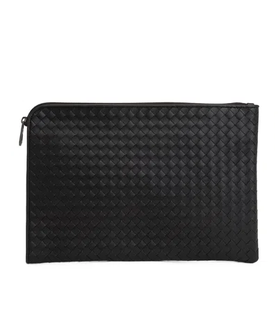 Bottega Veneta Zippered Clutch In Black