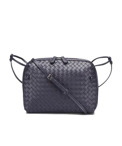 Bottega Veneta Zippered Crossbody Bag In Black