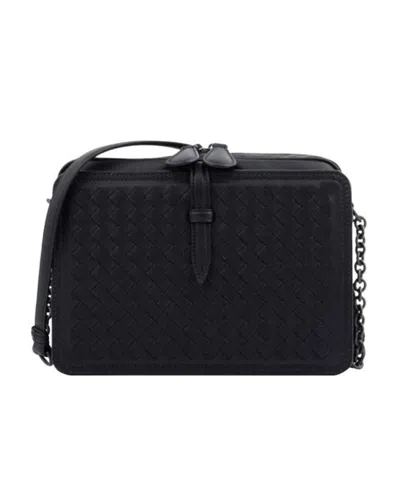 Bottega Veneta Zippered Shoulder Bag In Black