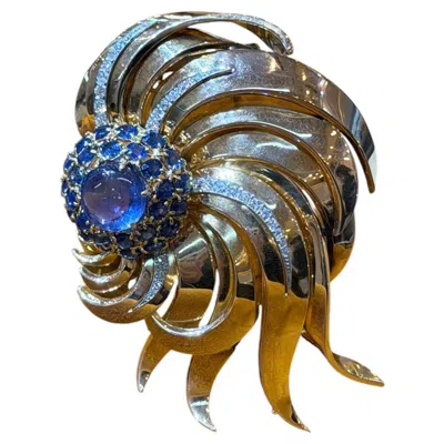 Pre-owned Boucheron Paris 1960s–1970s Sapphire, Diamond And Yellow Gold Sculptural Brooch
