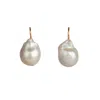 Bounkit Women's White / Gold Perla Earrings