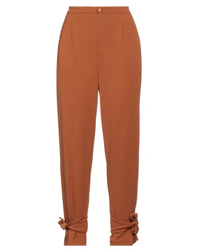 Boutique De La Femme Pants In Brown