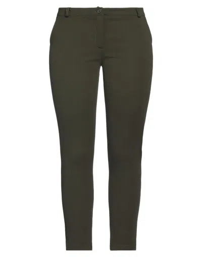 Boutique De La Femme Pants In Green