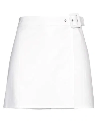 Boutique Moschino Woman Shorts & Bermuda Shorts White Size 8 Cotton, Elastane