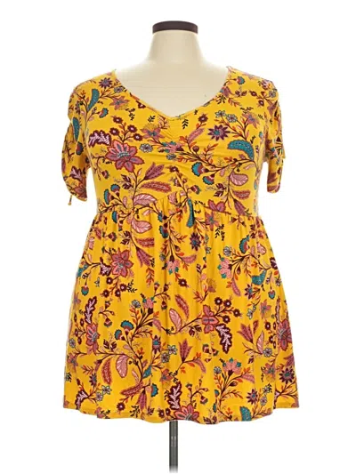 Pre-owned Boutique Short Sleeve T-shirt In Yellow