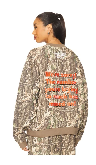 BOYS LIE 1-800- MANHUNT KARA CREWNECK
