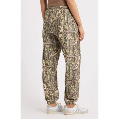 Boys Lie Manhunt V2 Kimmy Camo Sweatpants In Multi