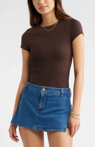 Bp. Stretch Cotton Blend Baby Tee In Brown