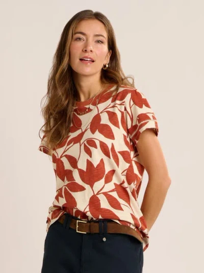 Brakeburn Lisa Trailing Leaf Print T-shirt In Brown