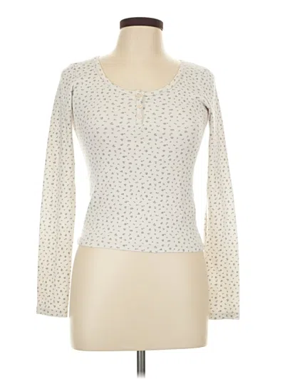 Pre-owned Brandy Melville Long Sleeve T-shirt In Ivory