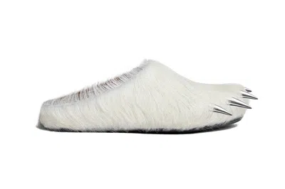 Pre-owned Bravest Studios Bear Claw Mule White In White/silver