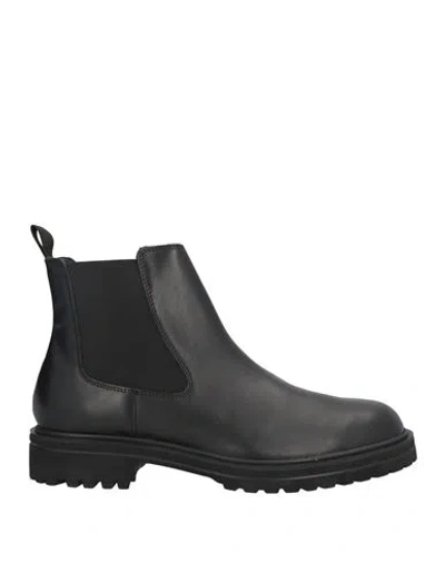 Brawn's Man Ankle Boots Black Size 7 Leather