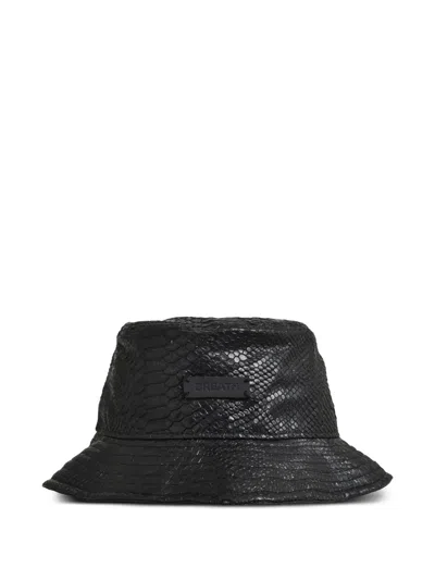 Breath Crocodile-embossed Bucket Hat In 黑色