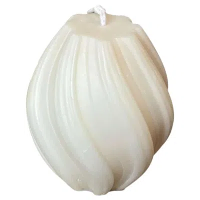 Breebe 2" Ivory Rose Petals Scented Candle In White
