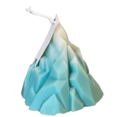 Breebe 3" Blue Polar Bear Tracks Scented Dimensional Iceberg Candle