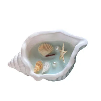 Breebe 6" Light Blue High Tide Scented Candle In White Resin Novelty Holder With Shells In Multi