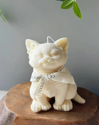 Breebe 6" Unscented Dimensional Cat Candle In White