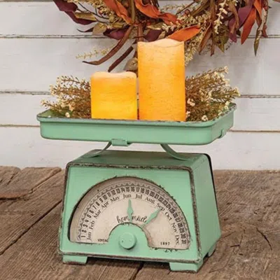 Breebe Vintage Scale Calendar