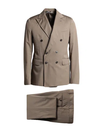Brian Dales Suits In Beige