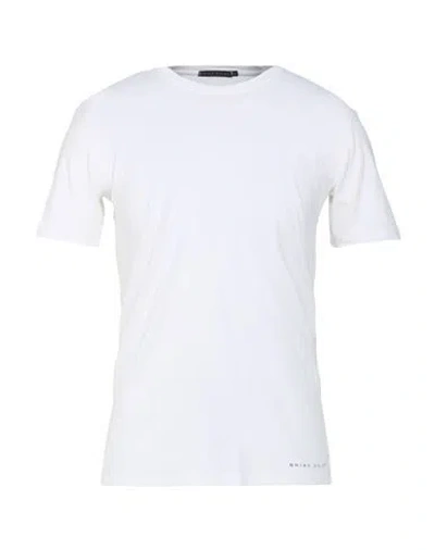 Brian Dales Man T-shirt White Size S Cotton