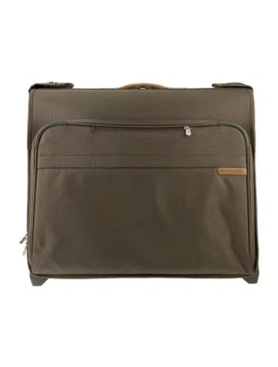 Pre-owned Briggs & Riley Nylon Luggage In Green