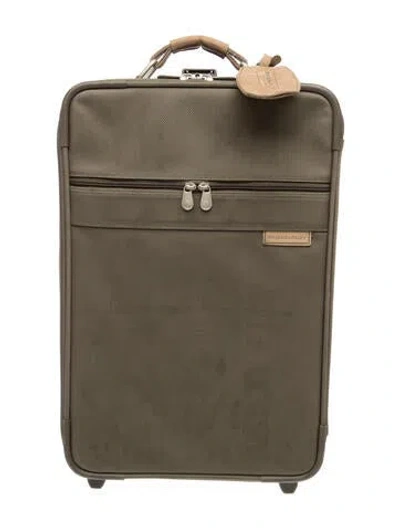 Pre-owned Briggs & Riley Soft-shell Carry-on Suitcase In Green