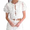 B.right Bouquet Of Roses Top In White In White