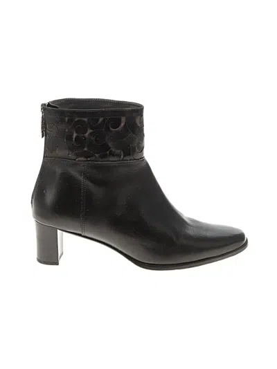 Pre-owned Brighton Boots In Black