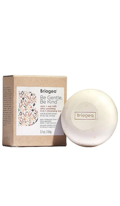 BRIOGEO BE GENTLE, BE KIND ALOE + OAT MILK ULTRA SOOTHING 3-IN-1 CLEANSING BAR