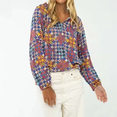 BRITON COURT WOMEN'S NORA TOP IN BLUE MULTI