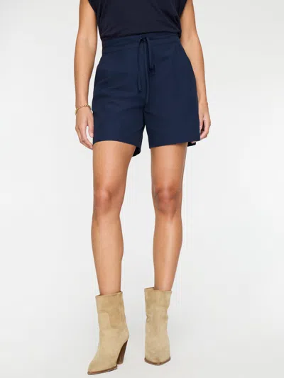Brochu Walker The Elio Short