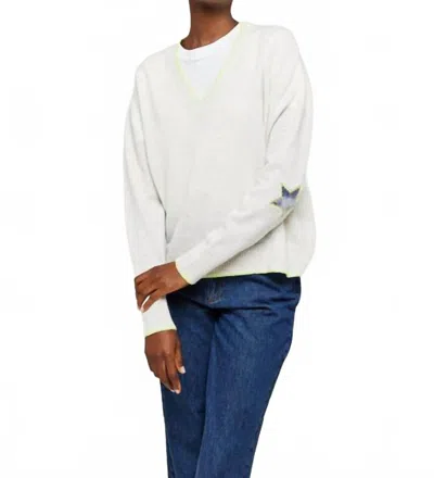 Brodie Cashmere Inked Patch V Neck Sweater In Haze In White